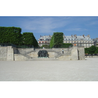 Picture France Paris Garden of Tuileries 2007-05 49 - Walking Street Garden of Tuileries