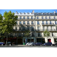 Picture France Paris Avenue de Friedland 2007-09 56 - Hot Season Avenue de Friedland