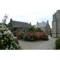 Picture France Locronan 2008-07 69 - Hotel Pool Locronan