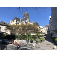 Picture France Paris lockdown 2020-03 88 - Hotel Pools Paris lockdown