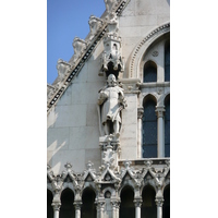 Picture Hungary Budapest Budapest Parliament 2007-06 8 - Waterfalls Budapest Parliament