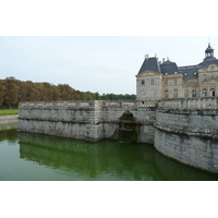 Picture France Vaux Le Vicomte Castle Vaux Le Vicomte Gardens 2010-09 31 - Waterfalls Vaux Le Vicomte Gardens