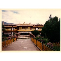 Picture Tibet Lhasa 1994-07 23 - Street Lhasa