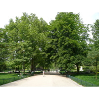 Picture France Paris Monceau Garden 2007-06 23 - Hot Season Monceau Garden