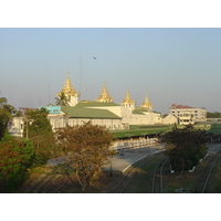 Picture Myanmar Yangon 2005-01 43 - Monuments Yangon