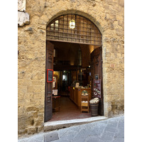 Picture Italy San Gimignano 2021-09 102 - Walking Street San Gimignano