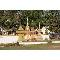 Picture Laos Vientiane 2012-12 187 - Monument Vientiane