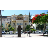 Picture Israel Tel Aviv Rothschild Street 2007-06 0 - Spring Rothschild Street