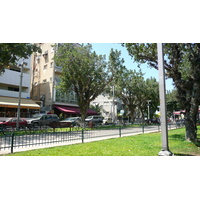 Picture Israel Tel Aviv Rothschild Street 2007-06 15 - Shopping Rothschild Street