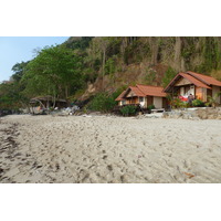 Picture Thailand Ko Chang White sand beach 2011-02 69 - Monument White sand beach