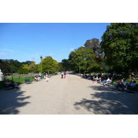 Picture France Paris Monceau Garden 2007-09 8 - City Sights Monceau Garden