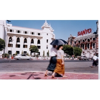 Picture Myanmar Yangon 1998-01 3 - Shopping Yangon