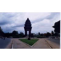 Picture Cambodia Phnom Pen 1996-06 25 - Monuments Phnom Pen