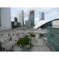 Picture France Paris La Defense 2007-05 199 - Hotel Pool La Defense