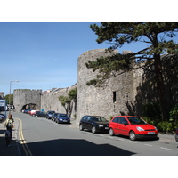 Picture United Kingdom Pembrokeshire Tenby 2006-05 102 - Walking Street Tenby