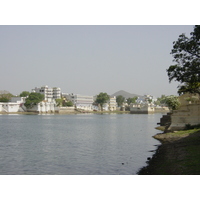 Picture India Udaipur 2003-05 12 - Monument Udaipur