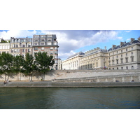 Picture France Paris La seine banks 2007-07 19 - Streets La seine banks