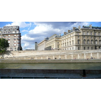 Picture France Paris La seine banks 2007-07 18 - Hot Season La seine banks