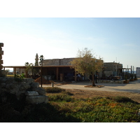 Picture Israel Caesarea 2006-12 63 - Street Caesarea