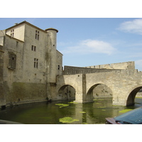 Picture France Aigues Mortes 2004-08 18 - Restaurants Aigues Mortes