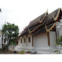 Picture Thailand Chiang Mai Inside Canal Wat Phra Sing temple 2006-04 15 - City View Wat Phra Sing temple