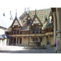 Picture France Beaune Hospices de Beaune 1999-06 9 - Waterfall Hospices de Beaune