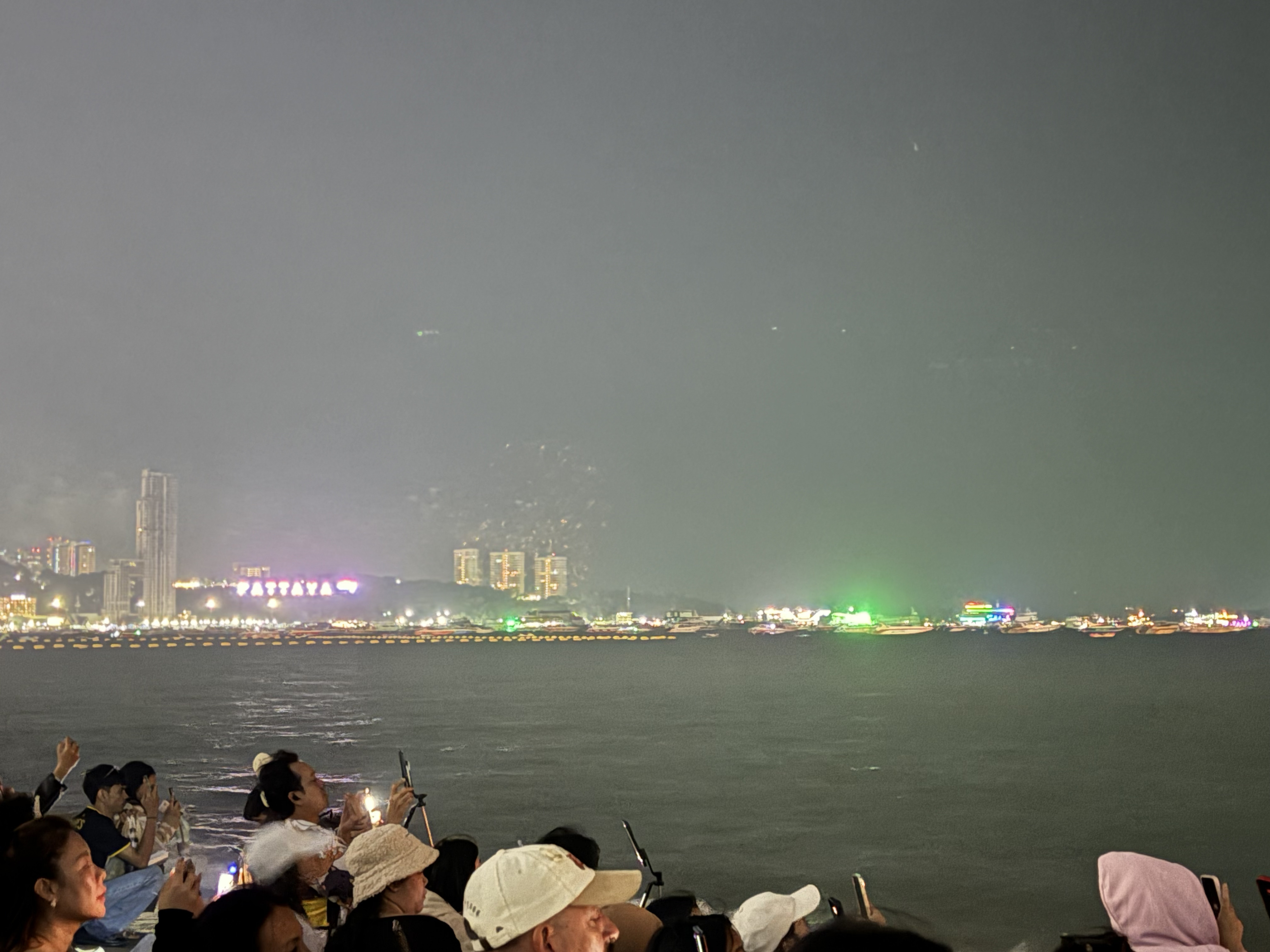 Picture Thailand Pattaya pattaya firework festival 2025-12 49 - Tour pattaya firework festival