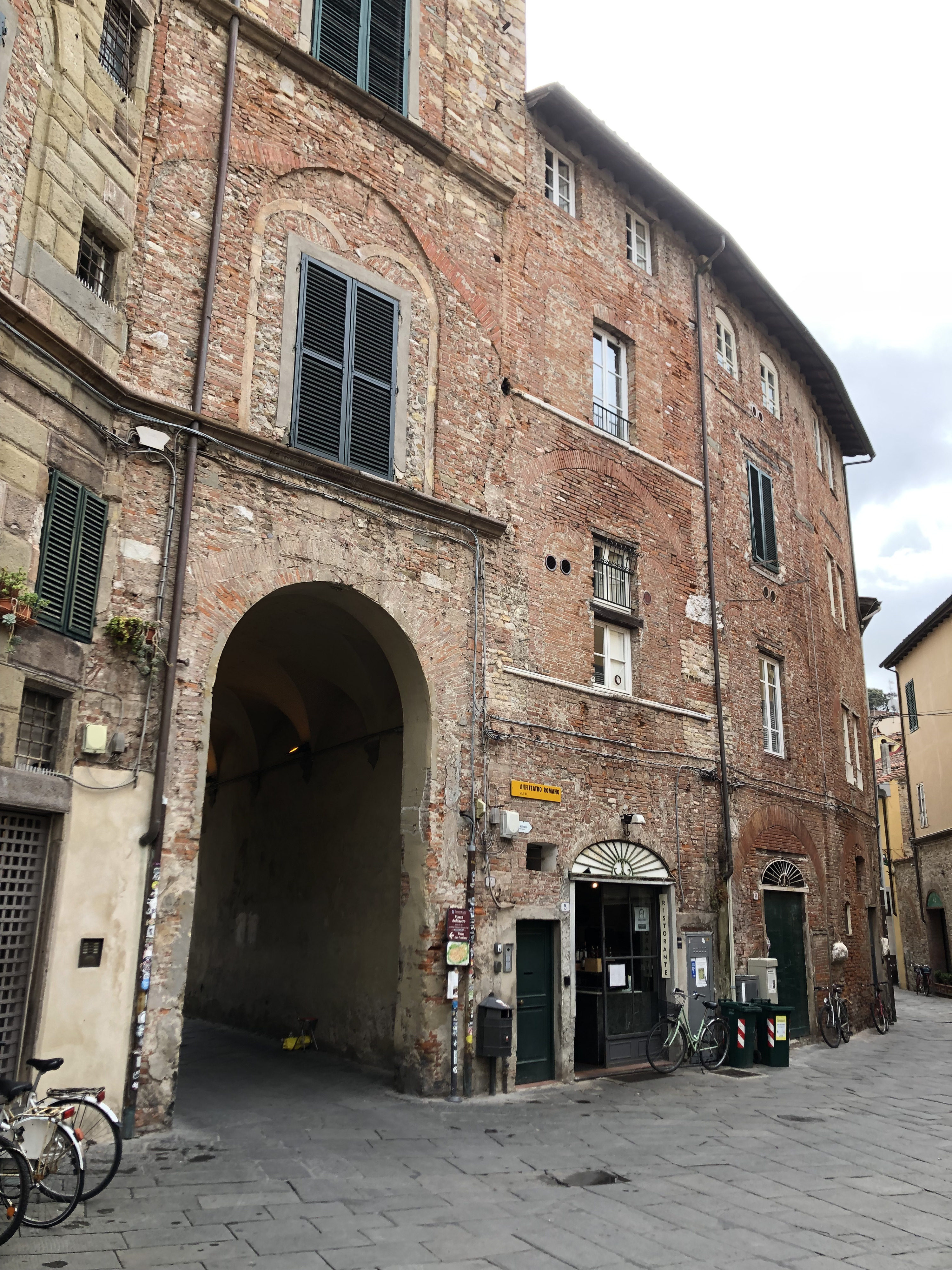 Picture Italy Lucques 2024-09 30 - Tours Lucques