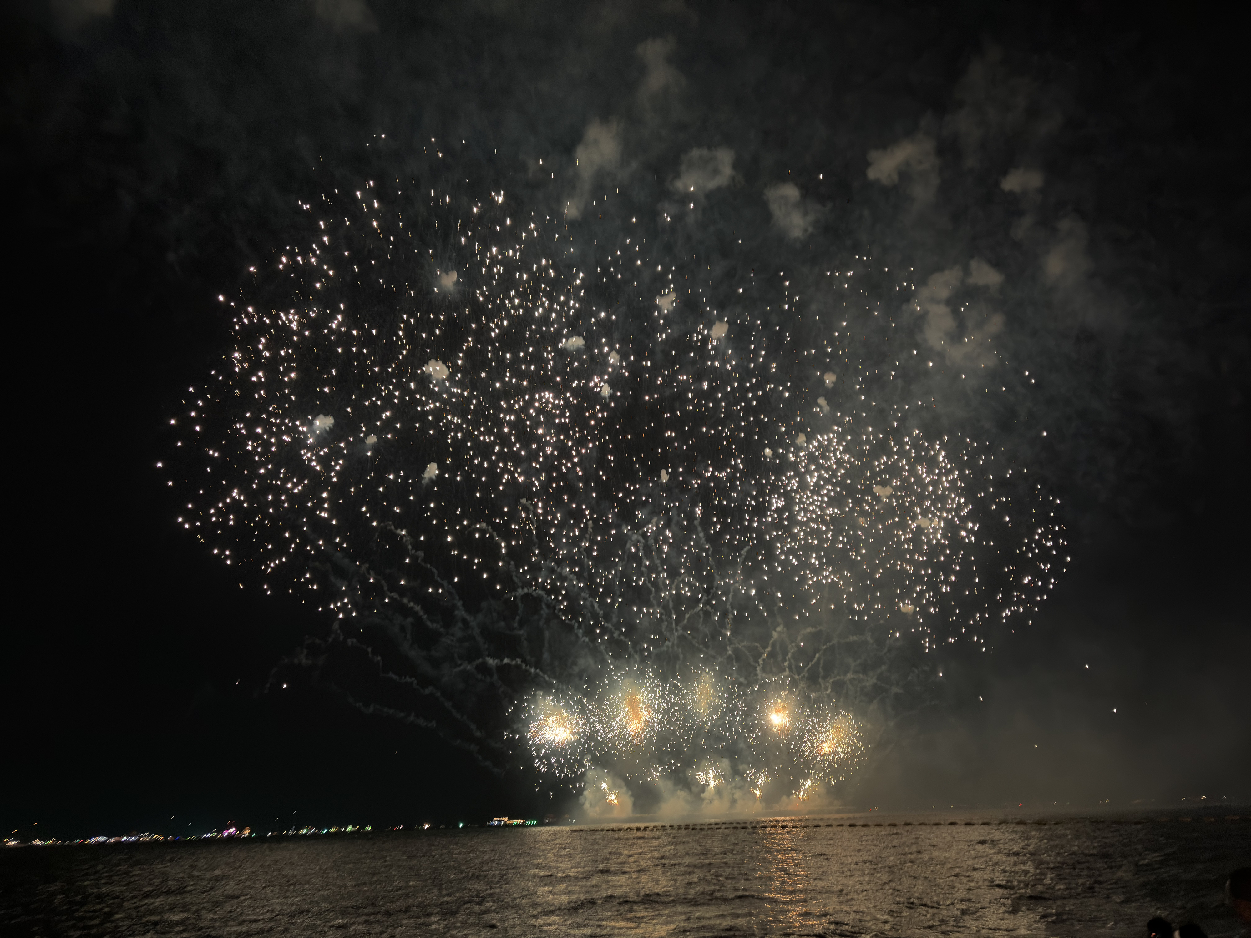 Picture Thailand Pattaya pattaya firework festival 2025-12 45 - Center pattaya firework festival