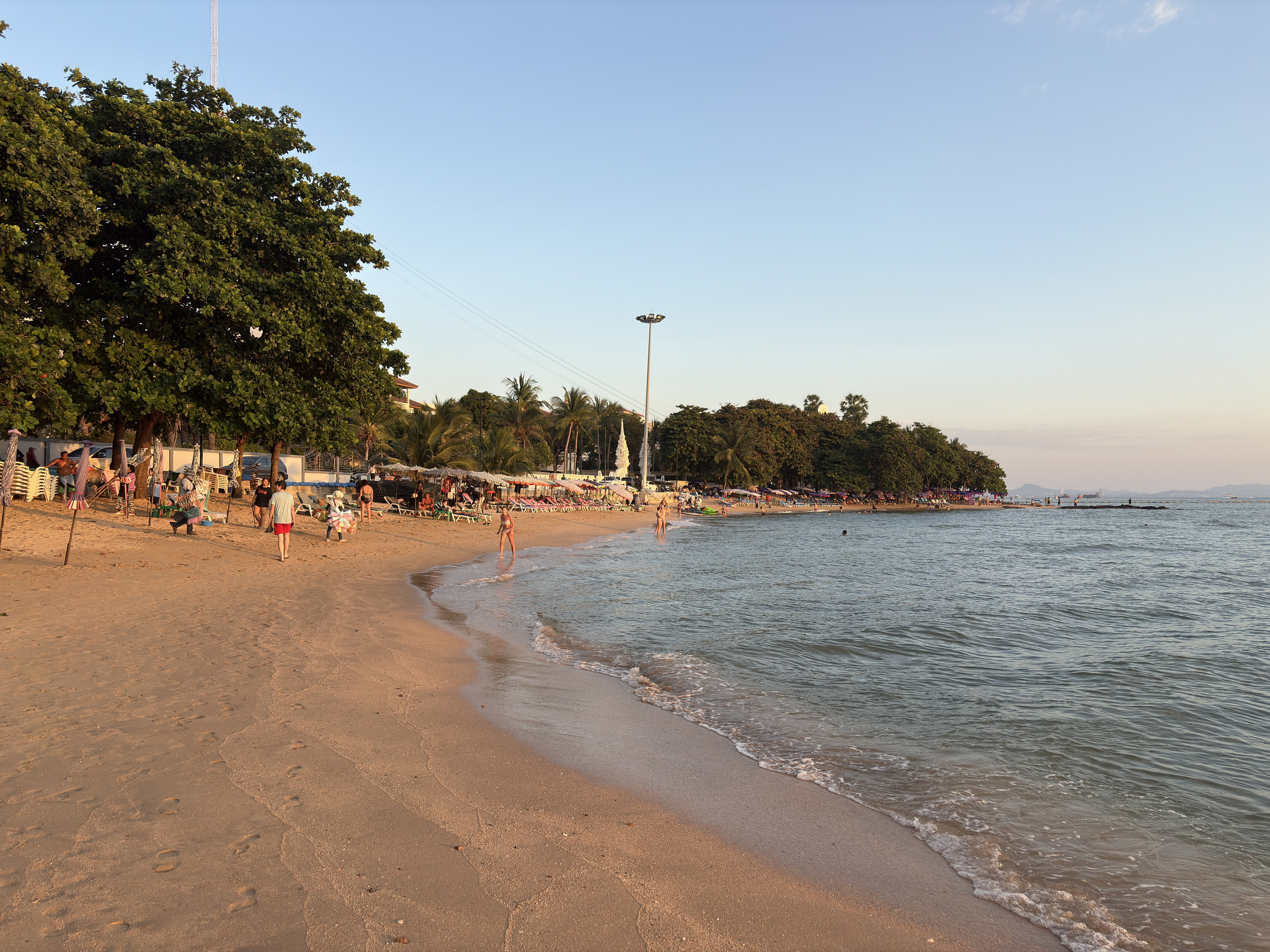 Picture Thailand Pattaya Dongtan beach 2025-12 7 - Tours Dongtan beach