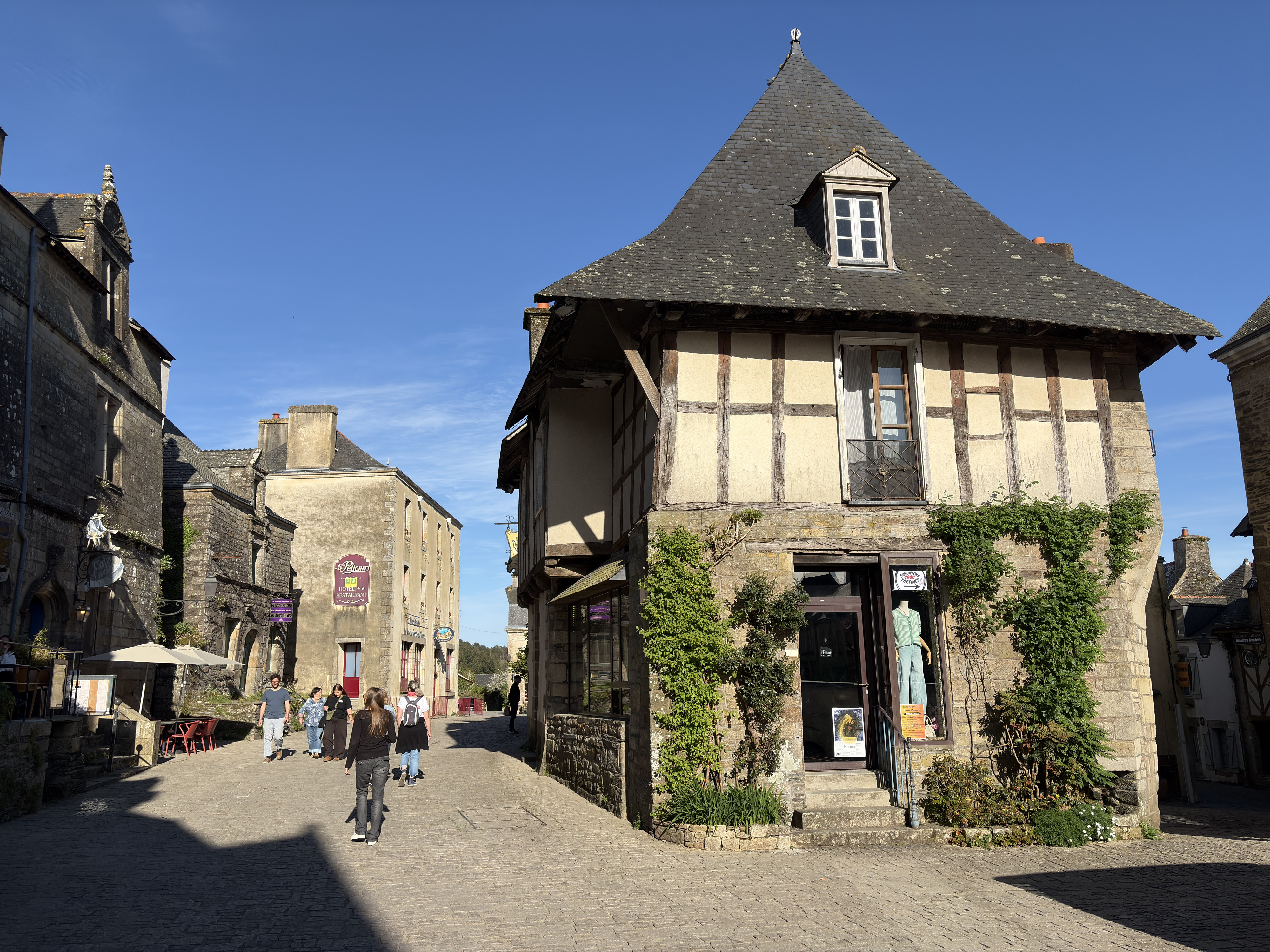 Picture France Rochefort en terre 2026-04 39 - Journey Rochefort en terre