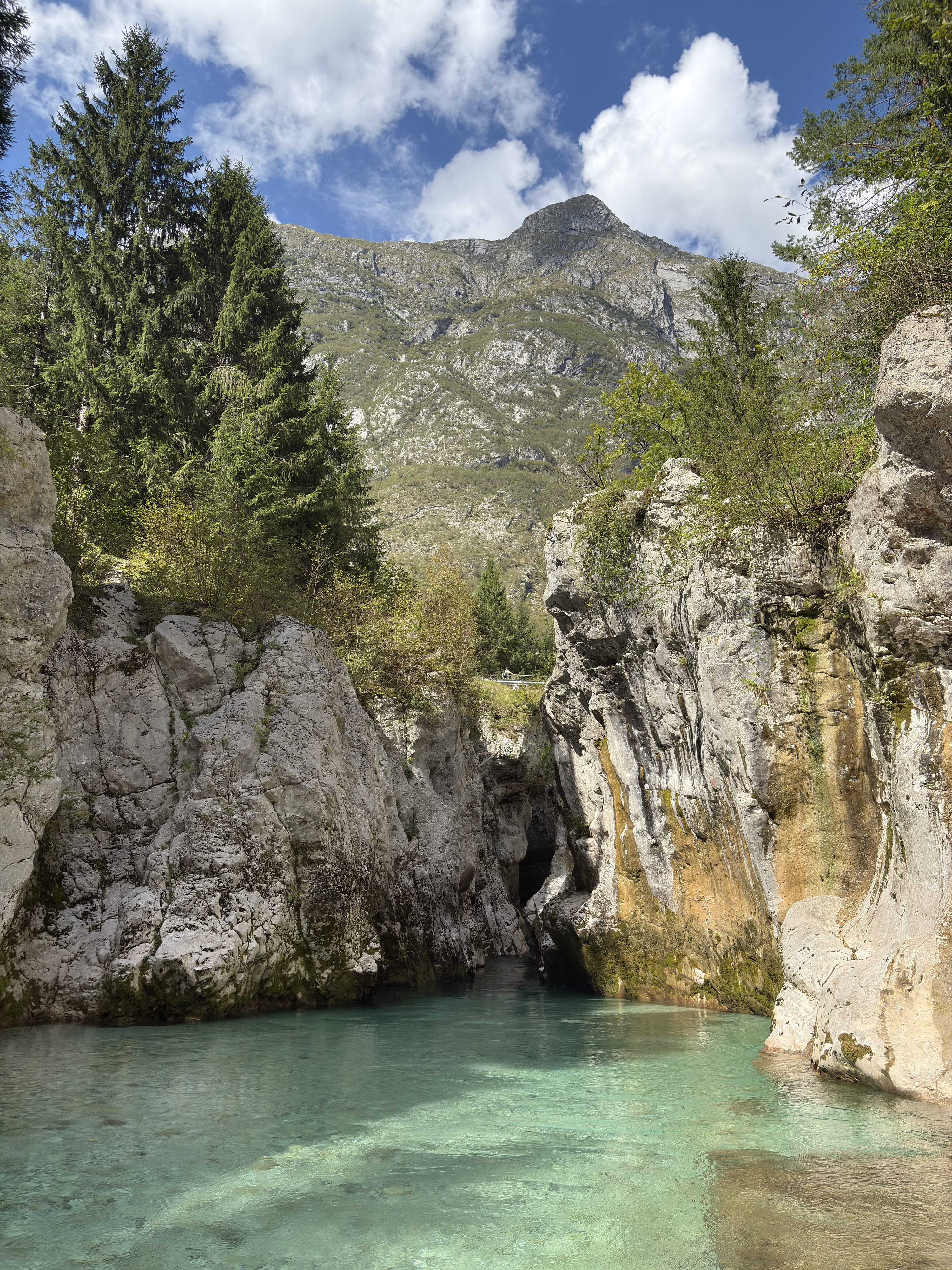 Picture Slovenia Soca River 2025-09 192 - Center Soca River