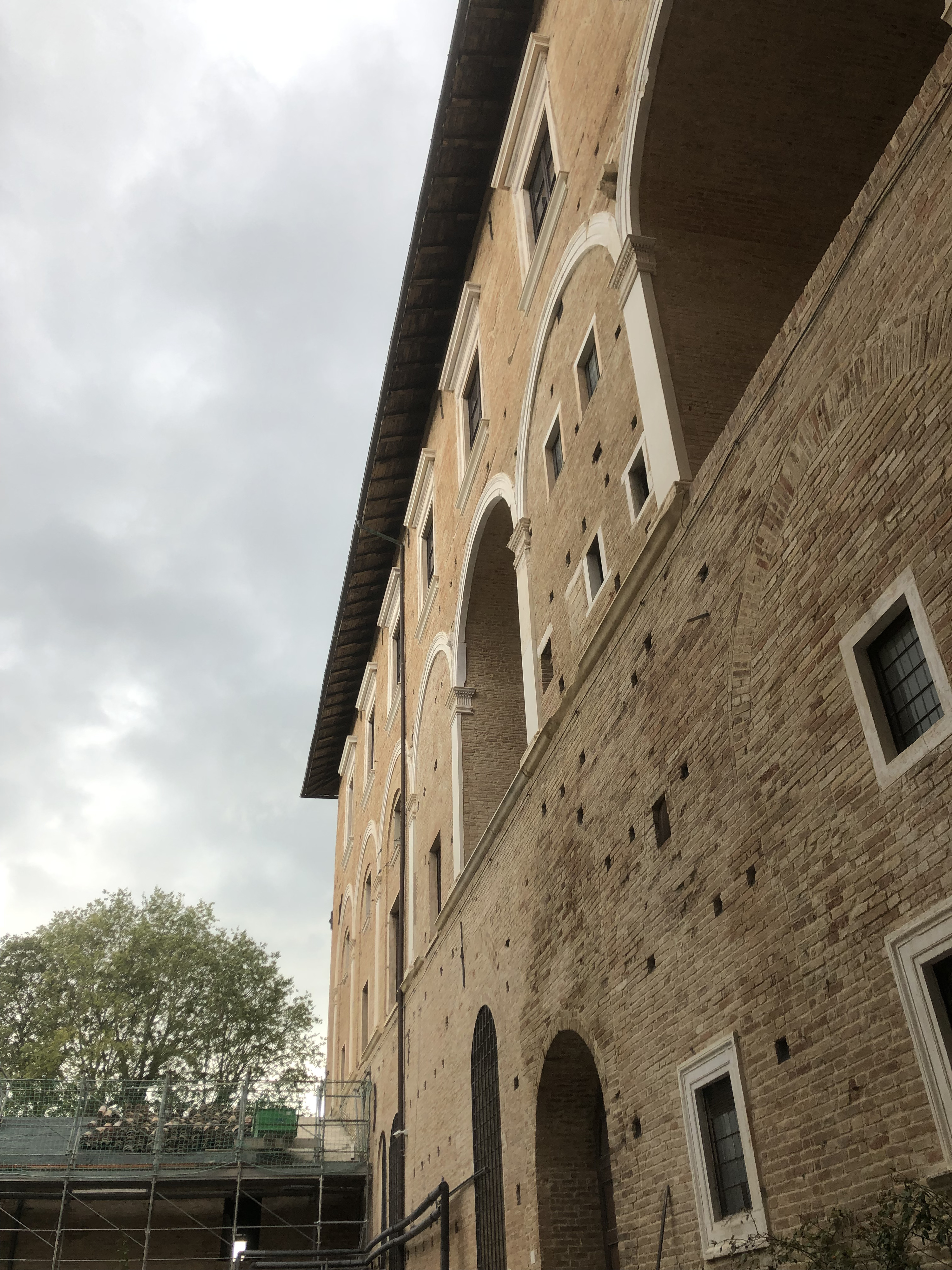 Picture Italy Urbino 2024-09 87 - Journey Urbino