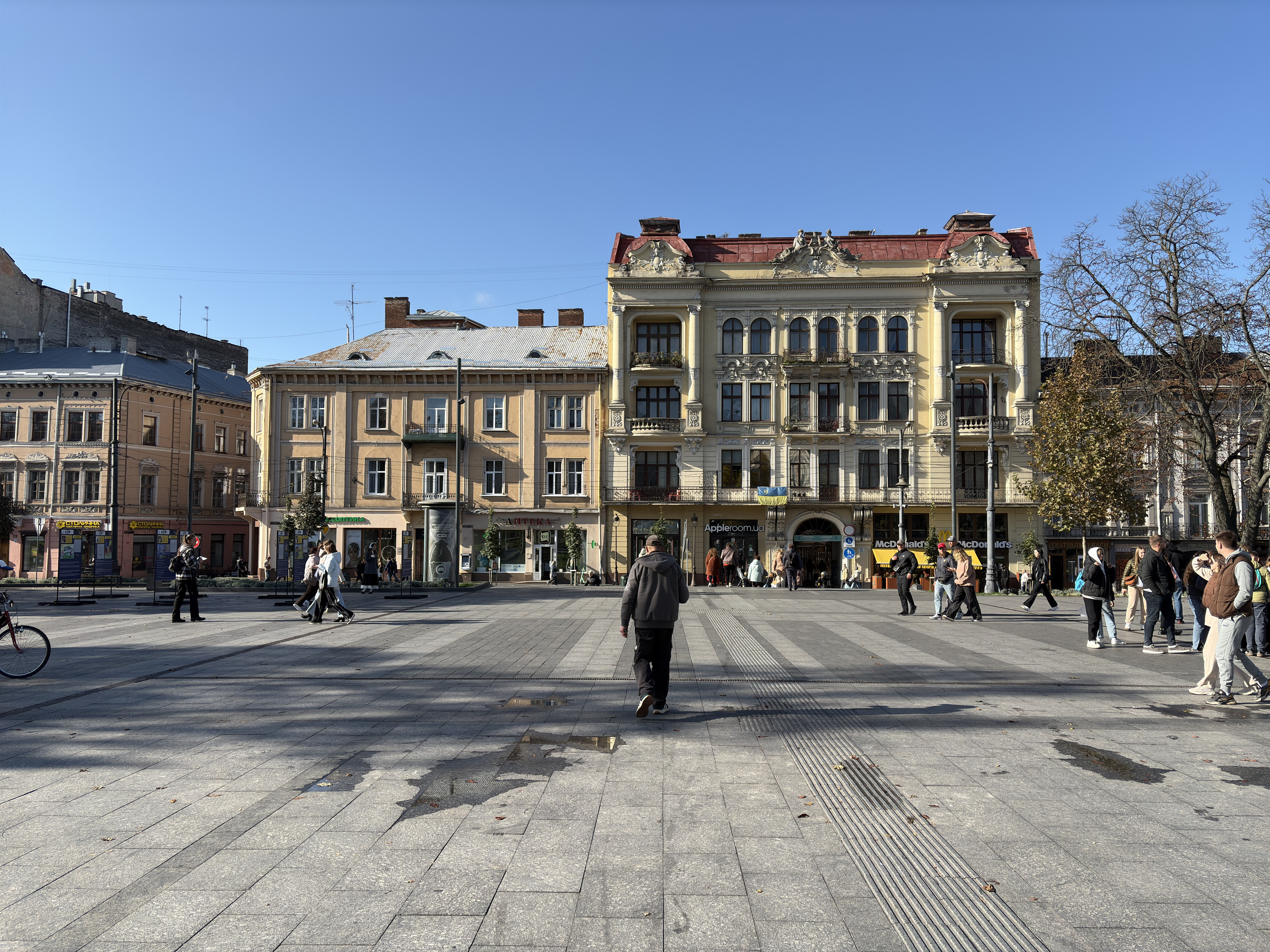 Picture Ukraine Lviv 2024-10 162 - Recreation Lviv