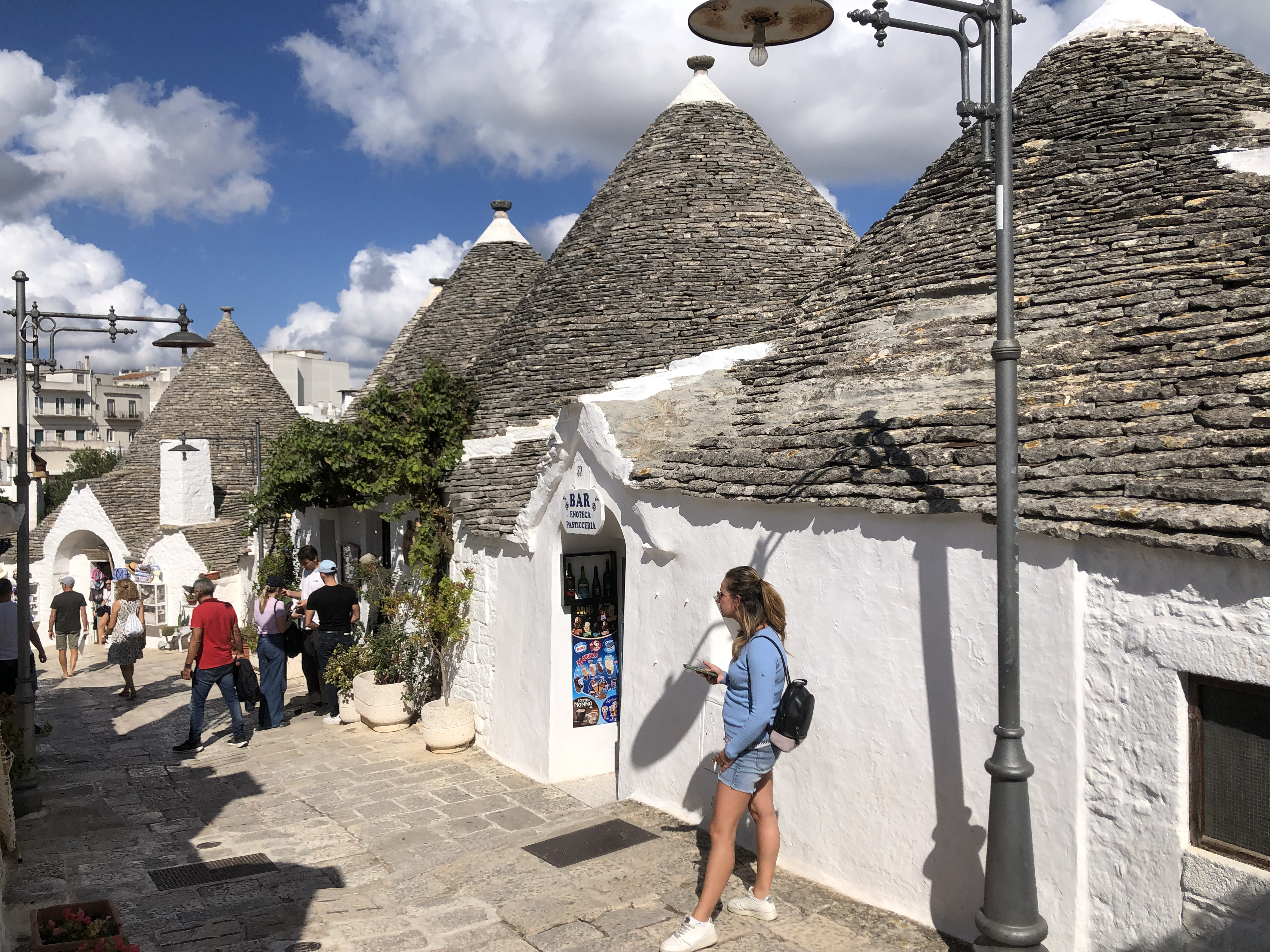 Picture Italy Alberobello 2024-09 56 - Center Alberobello