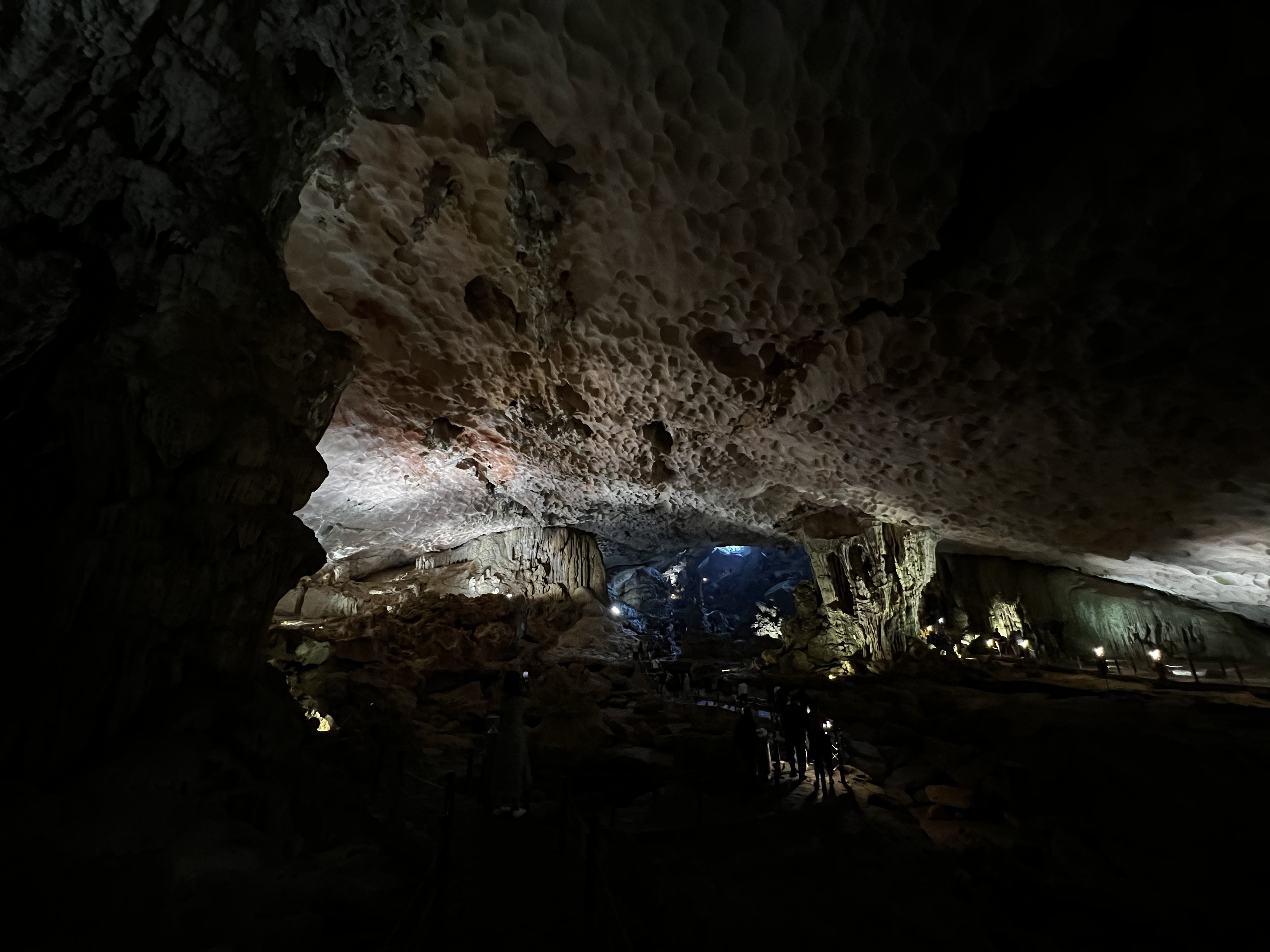 Picture Vietnam Ha Long Bay Sung Sot Cave 2024-01 62 - Journey Sung Sot Cave