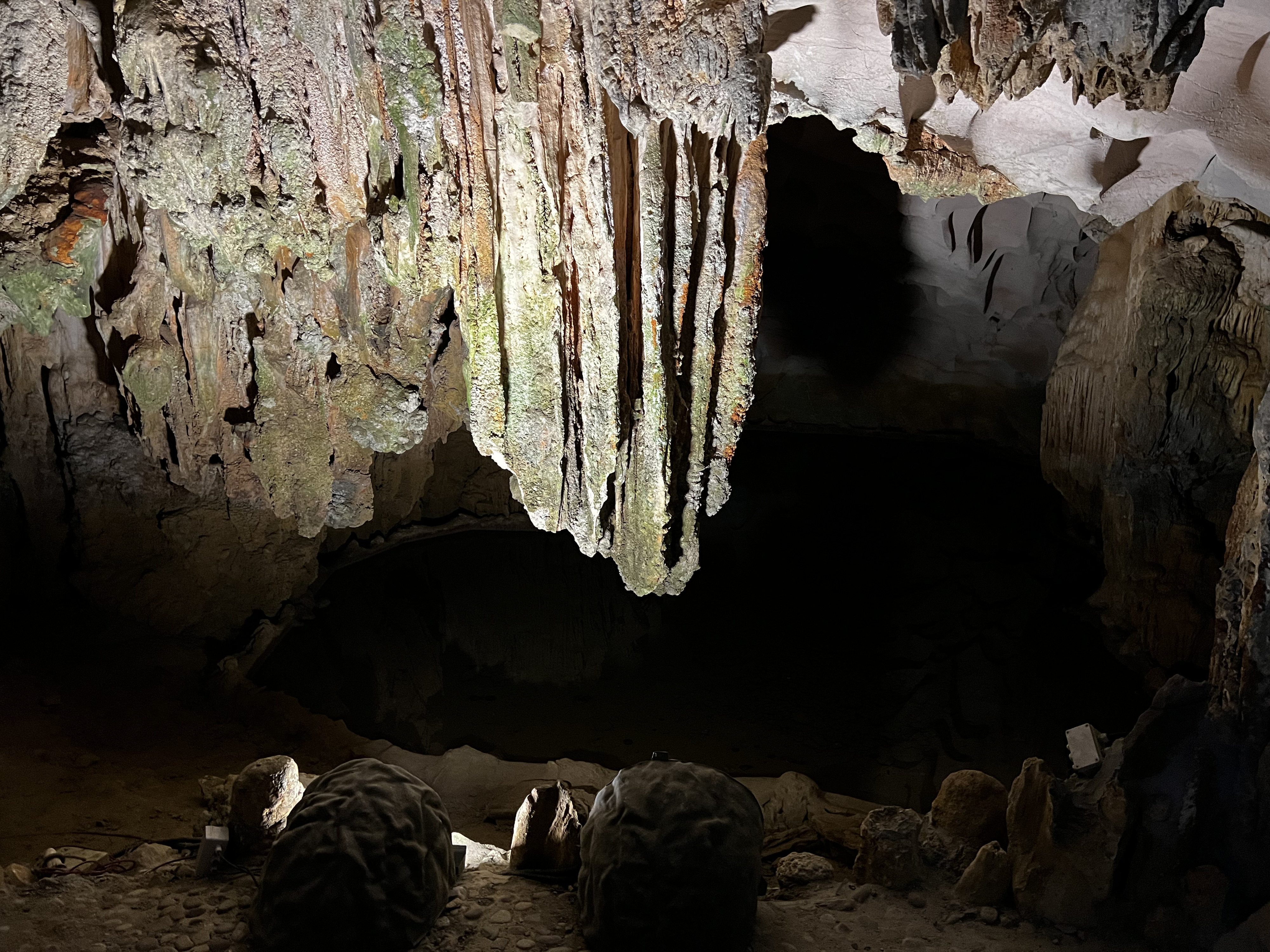 Picture Vietnam Ha Long Bay Sung Sot Cave 2024-01 48 - Discovery Sung Sot Cave