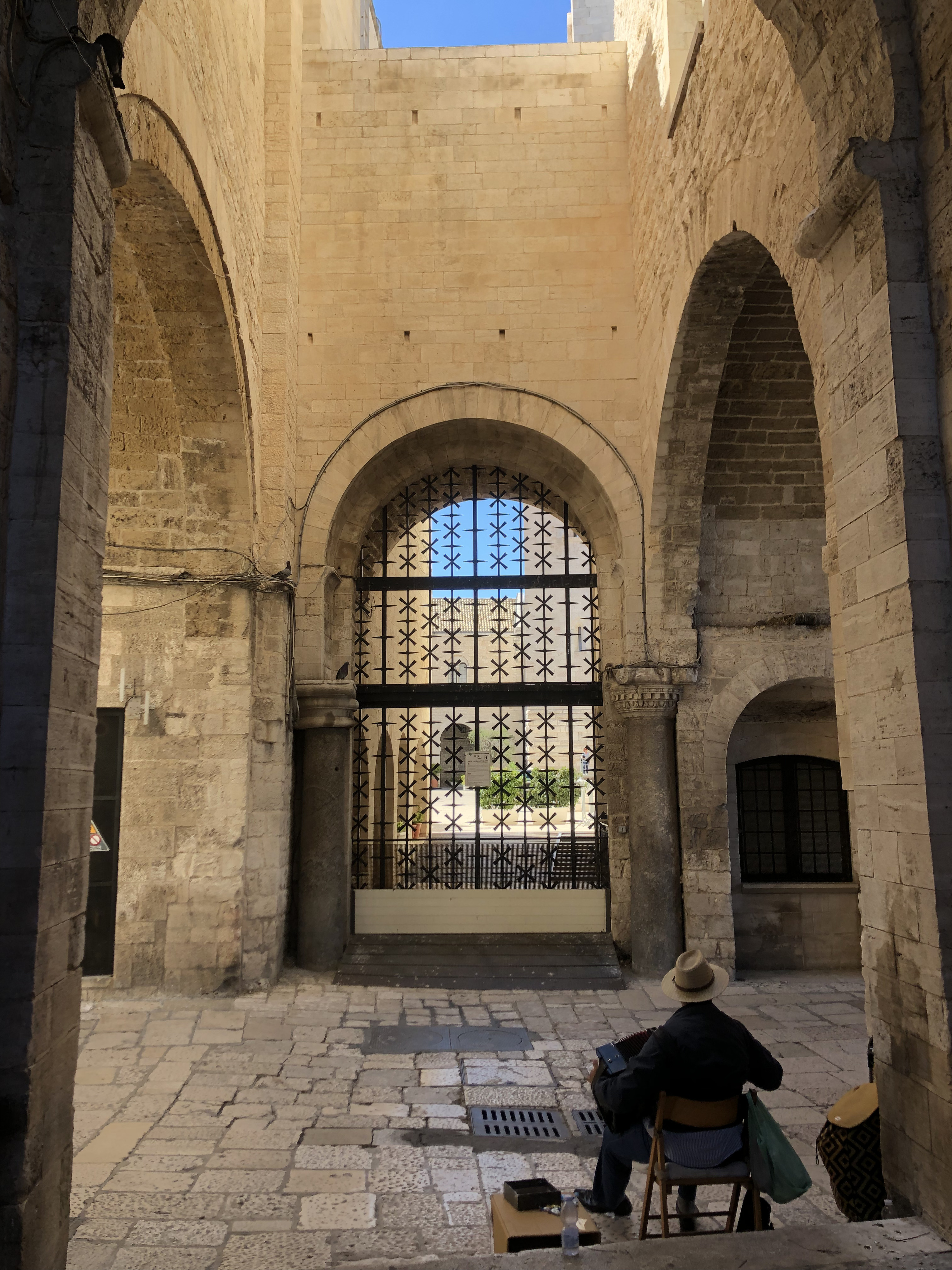 Picture Italy Bari 2024-09 9 - Recreation Bari