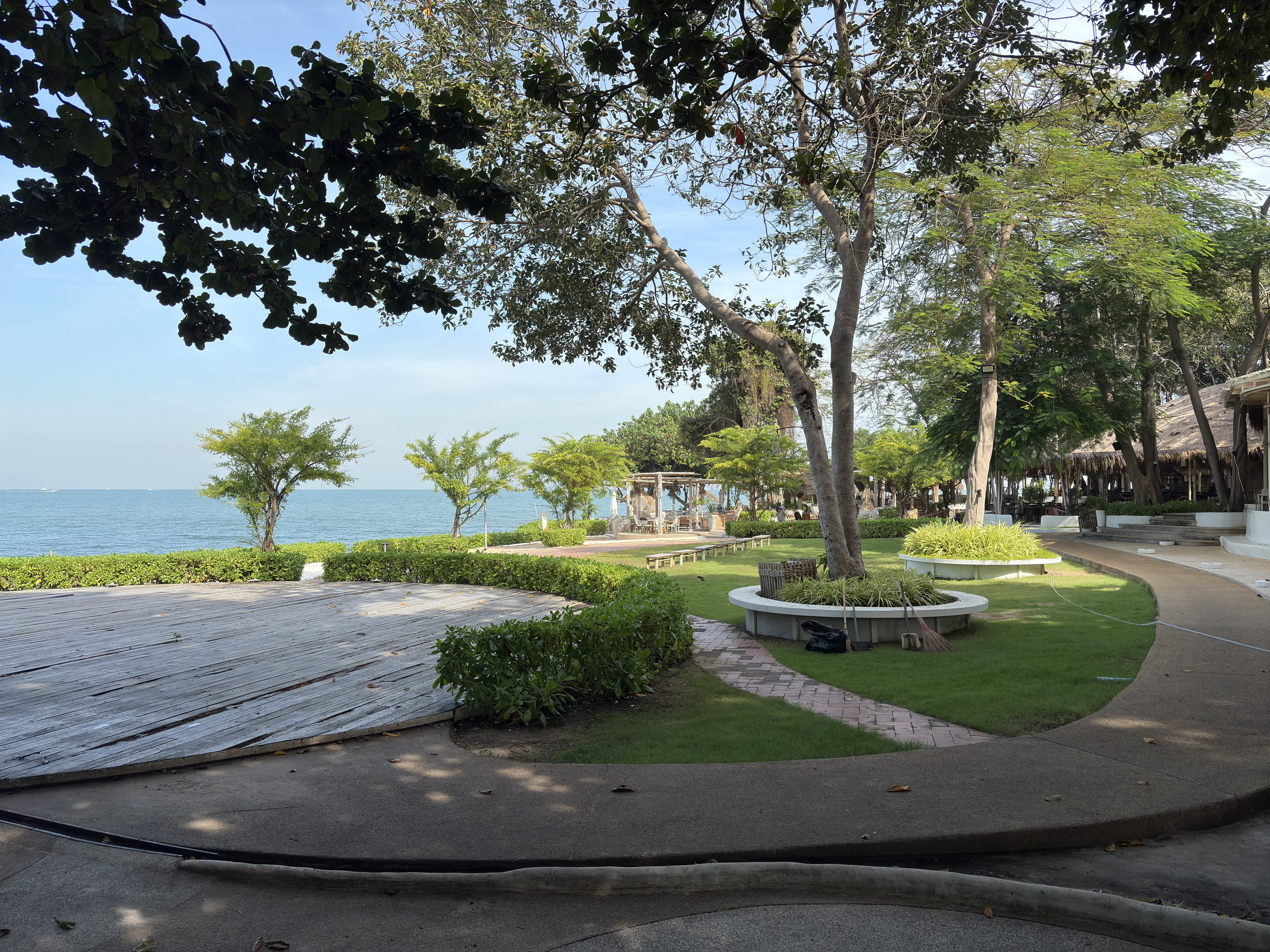 Picture Thailand Pattaya Oxygen Restaurant 2024-12 8 - Around Oxygen Restaurant