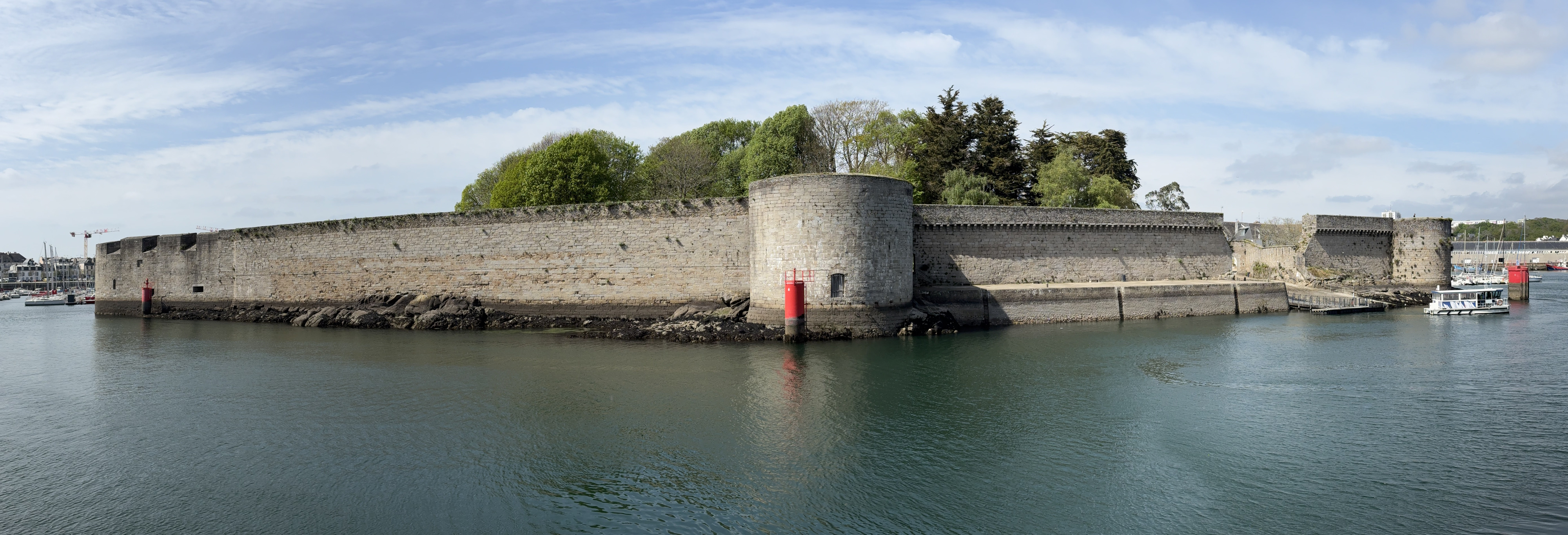 Picture France Concarneau Ville close 2026-04 62 - Center Ville close