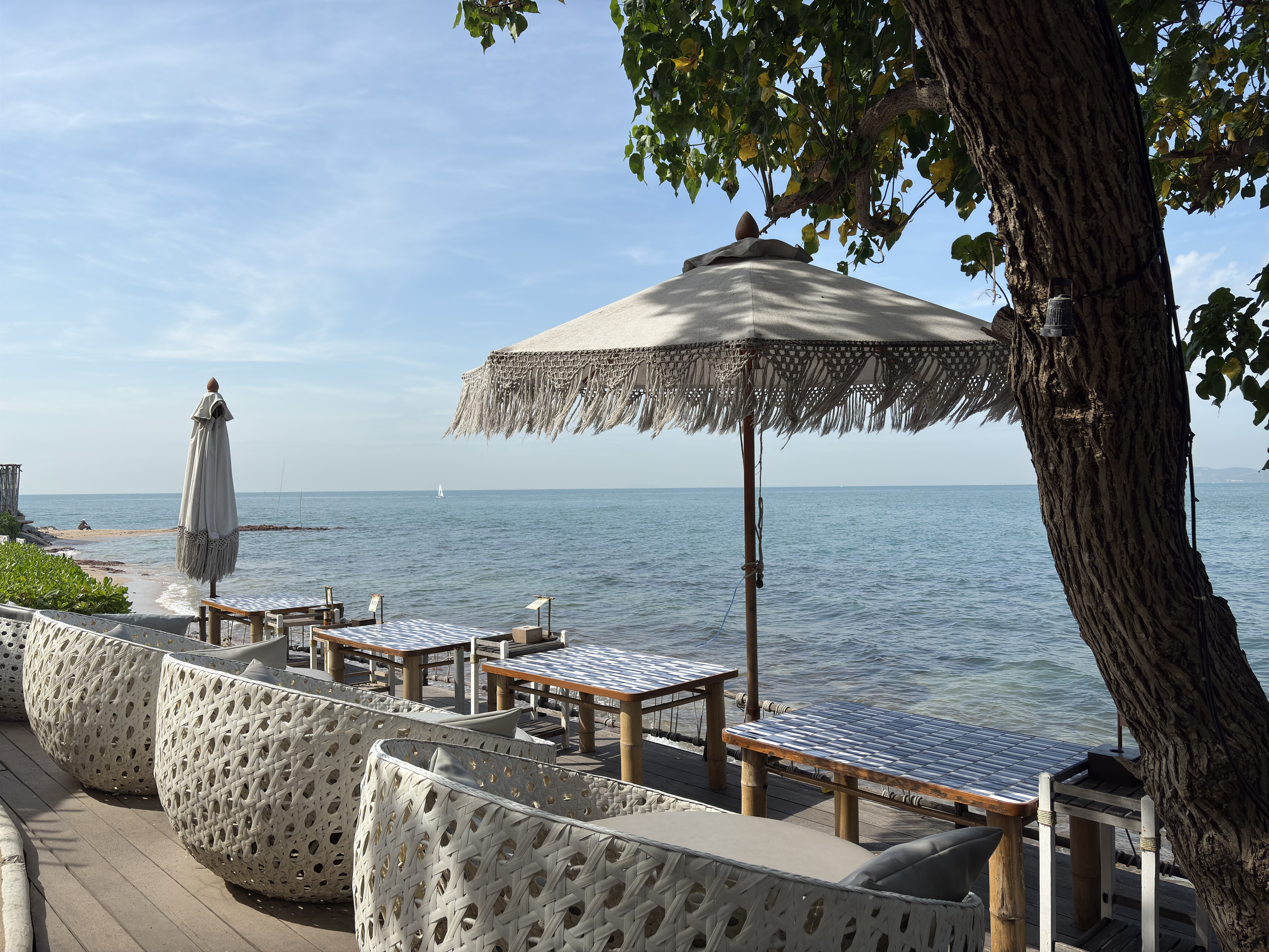 Picture Thailand Pattaya Oxygen Restaurant 2024-12 4 - Tour Oxygen Restaurant