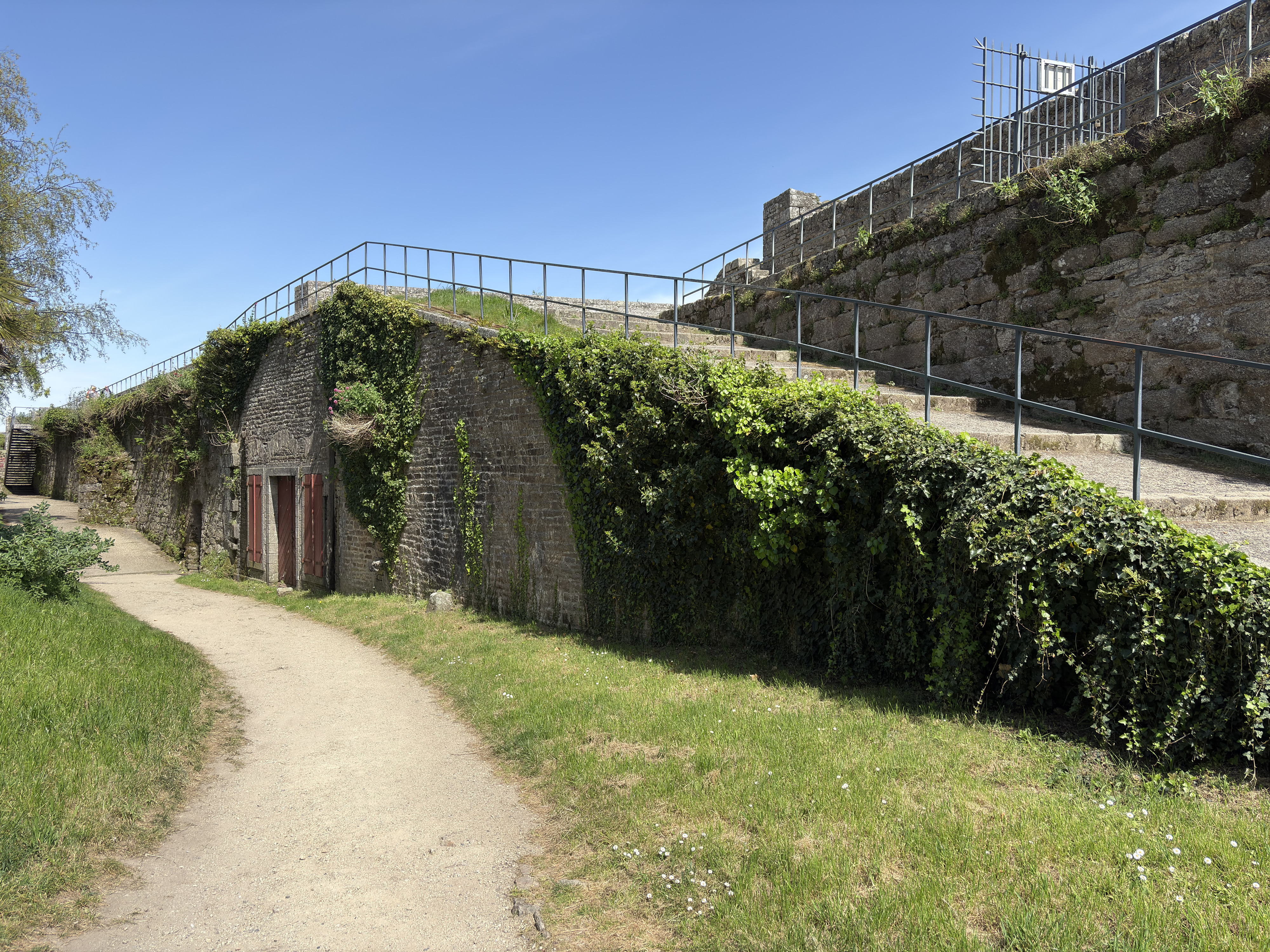 Picture France Concarneau Ville close 2026-04 88 - Center Ville close