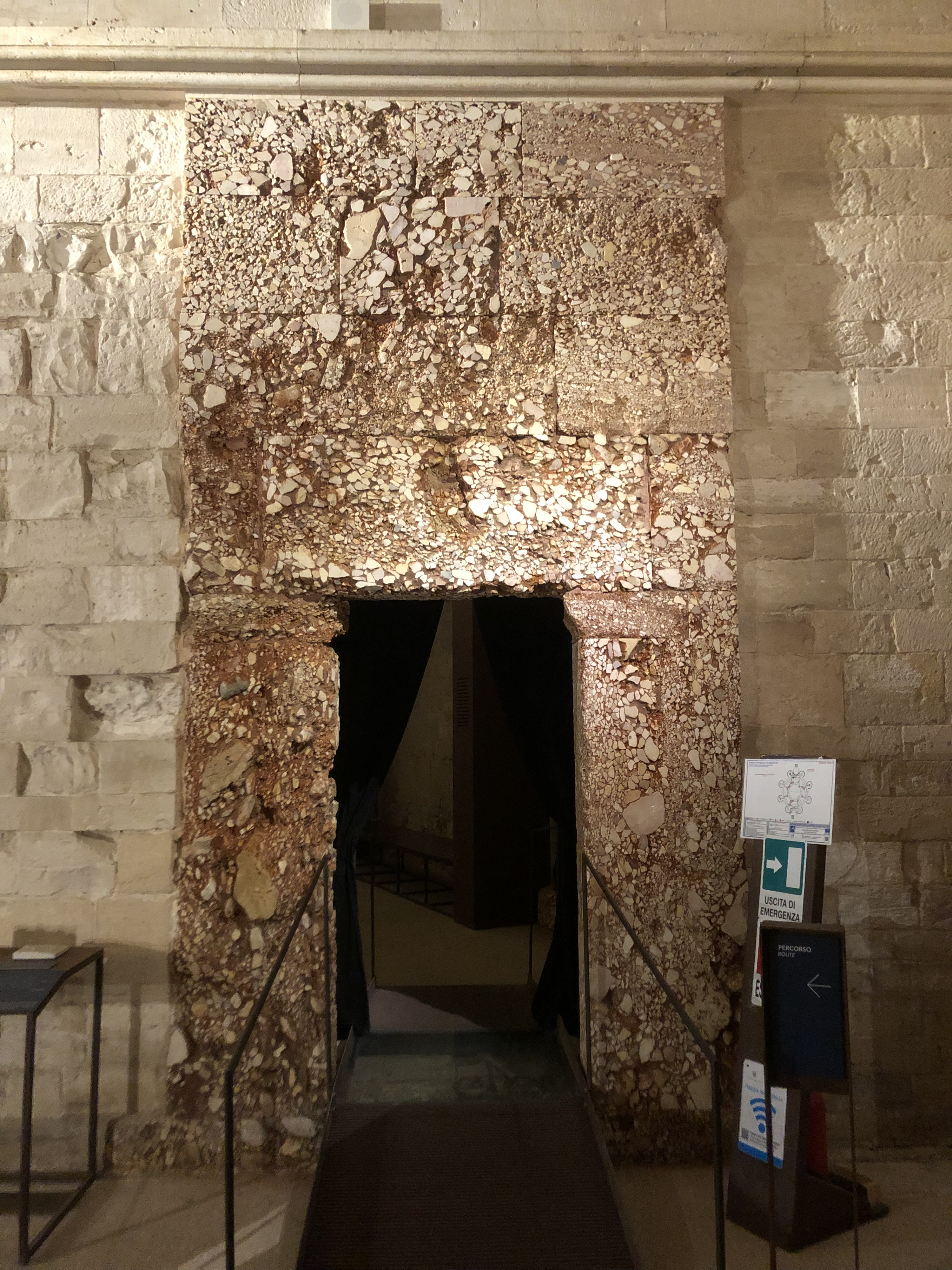 Picture Italy Castel del monte 2024-09 19 - Center Castel del monte