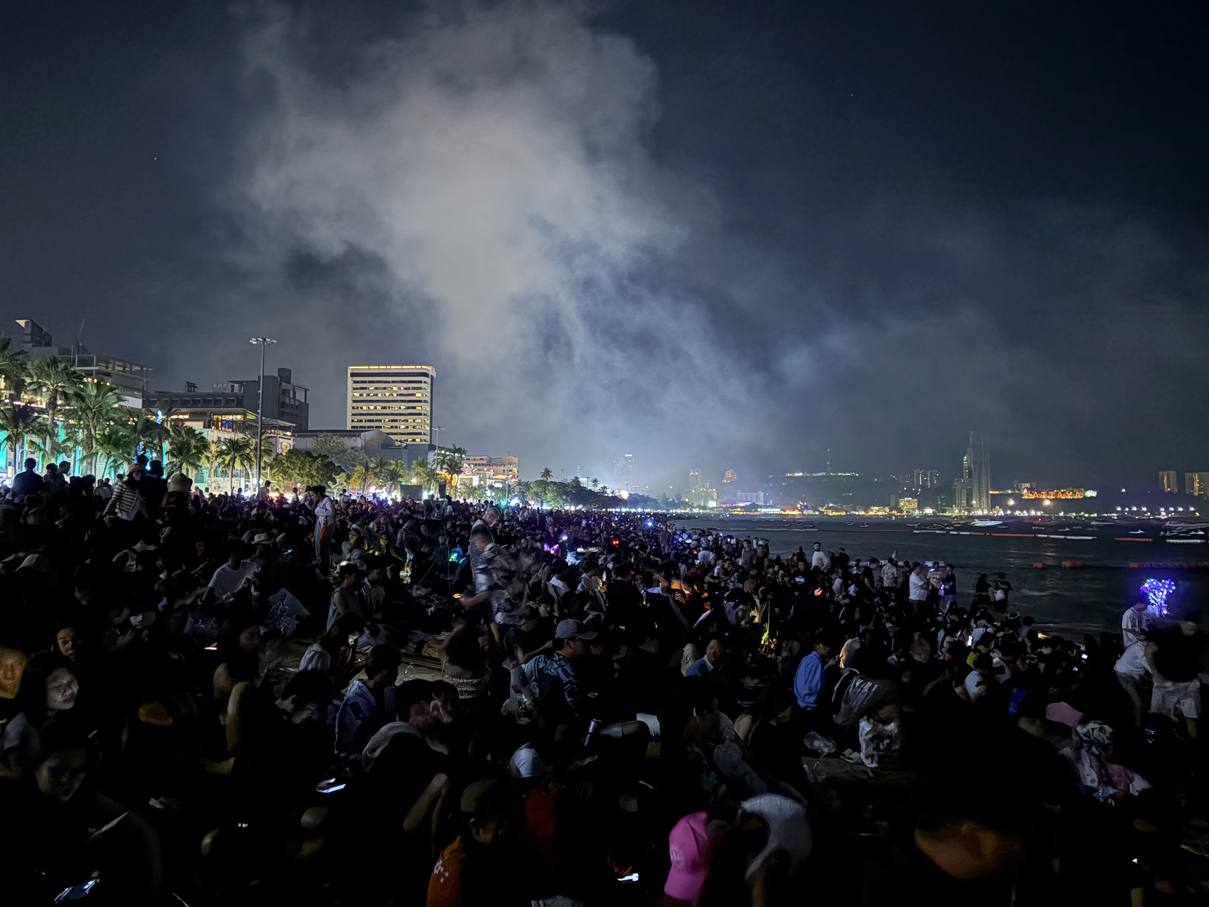 Picture Thailand Pattaya Fireworks 2024-12 0 - Journey Fireworks
