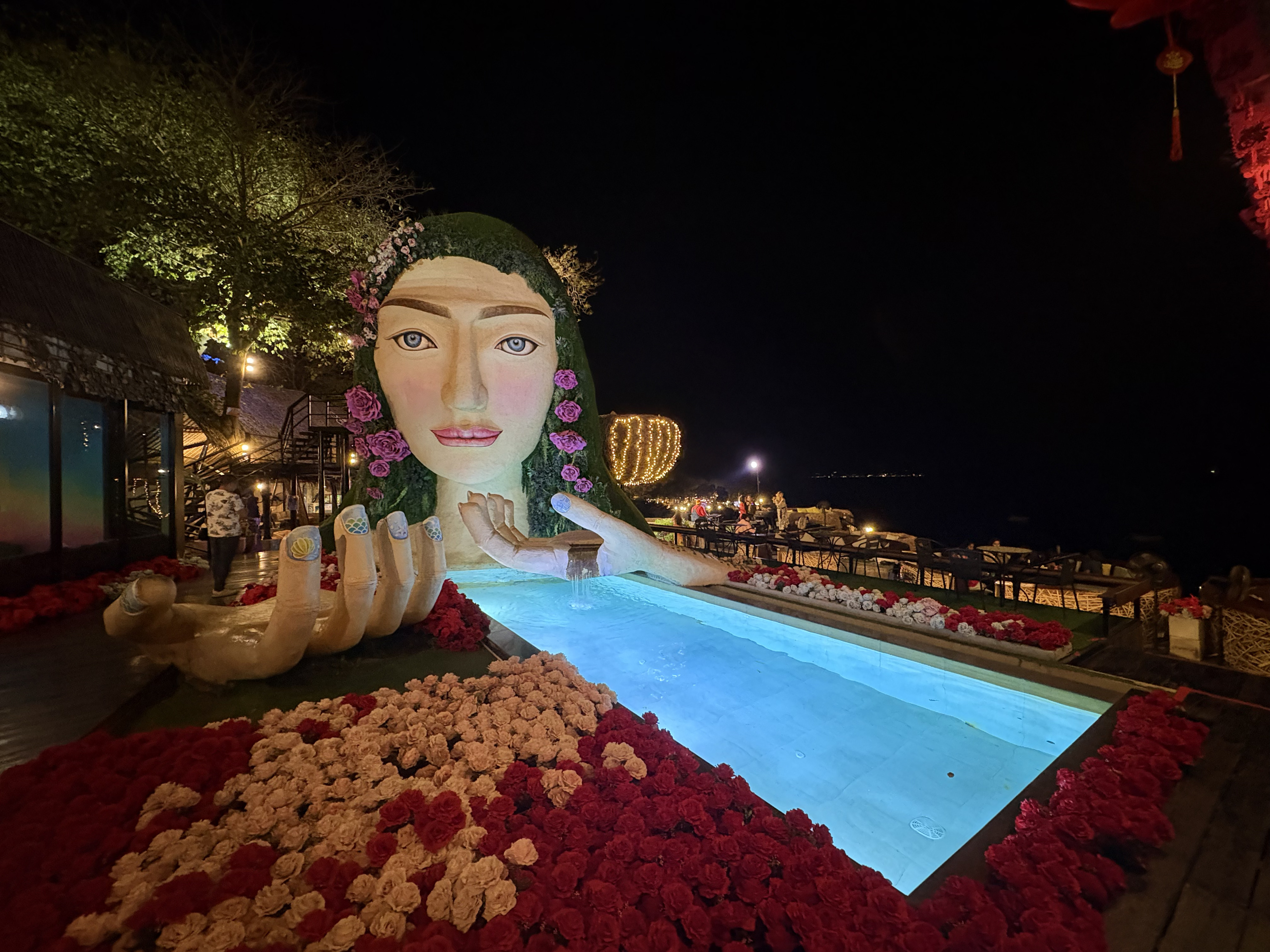 Picture Thailand Pattaya 3 Mermaids 2024-12 70 - Discovery 3 Mermaids