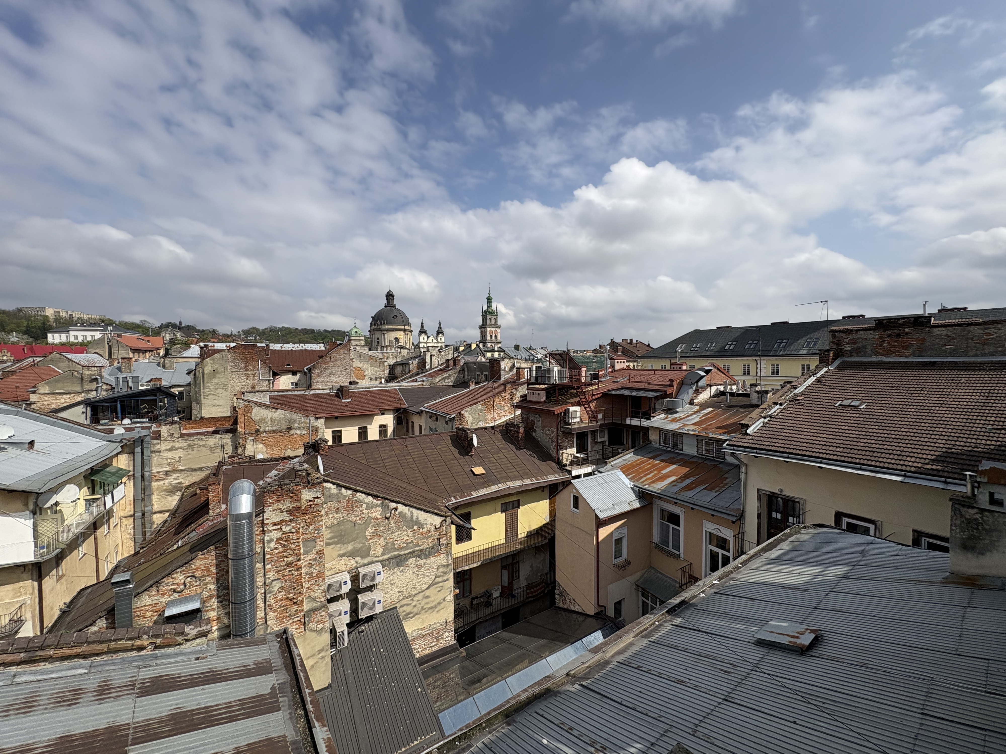 Picture Ukraine Lviv 2025-04 67 - Recreation Lviv