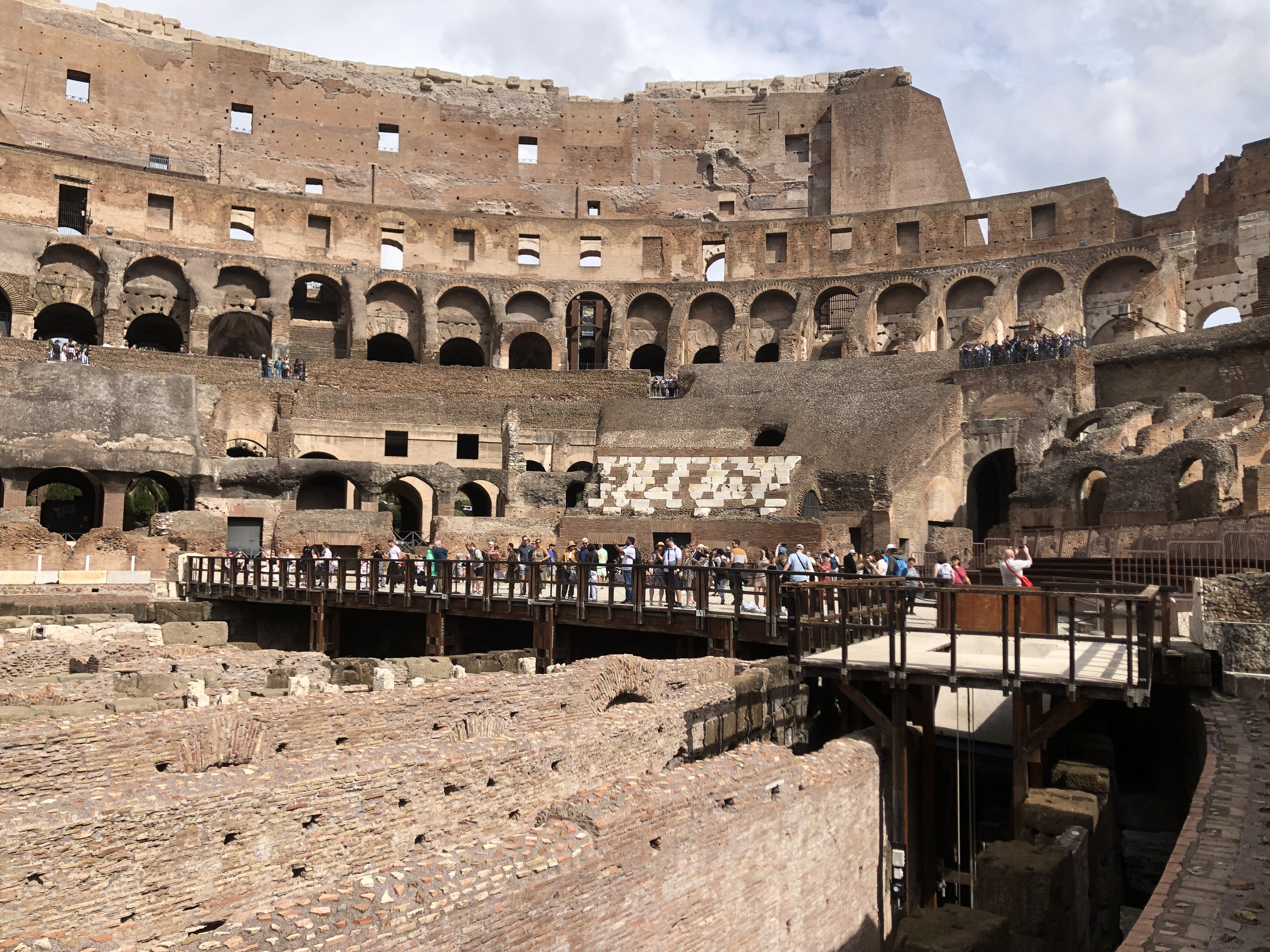 Picture Italy Rome The Colosseum 2024-09 7 - Around The Colosseum