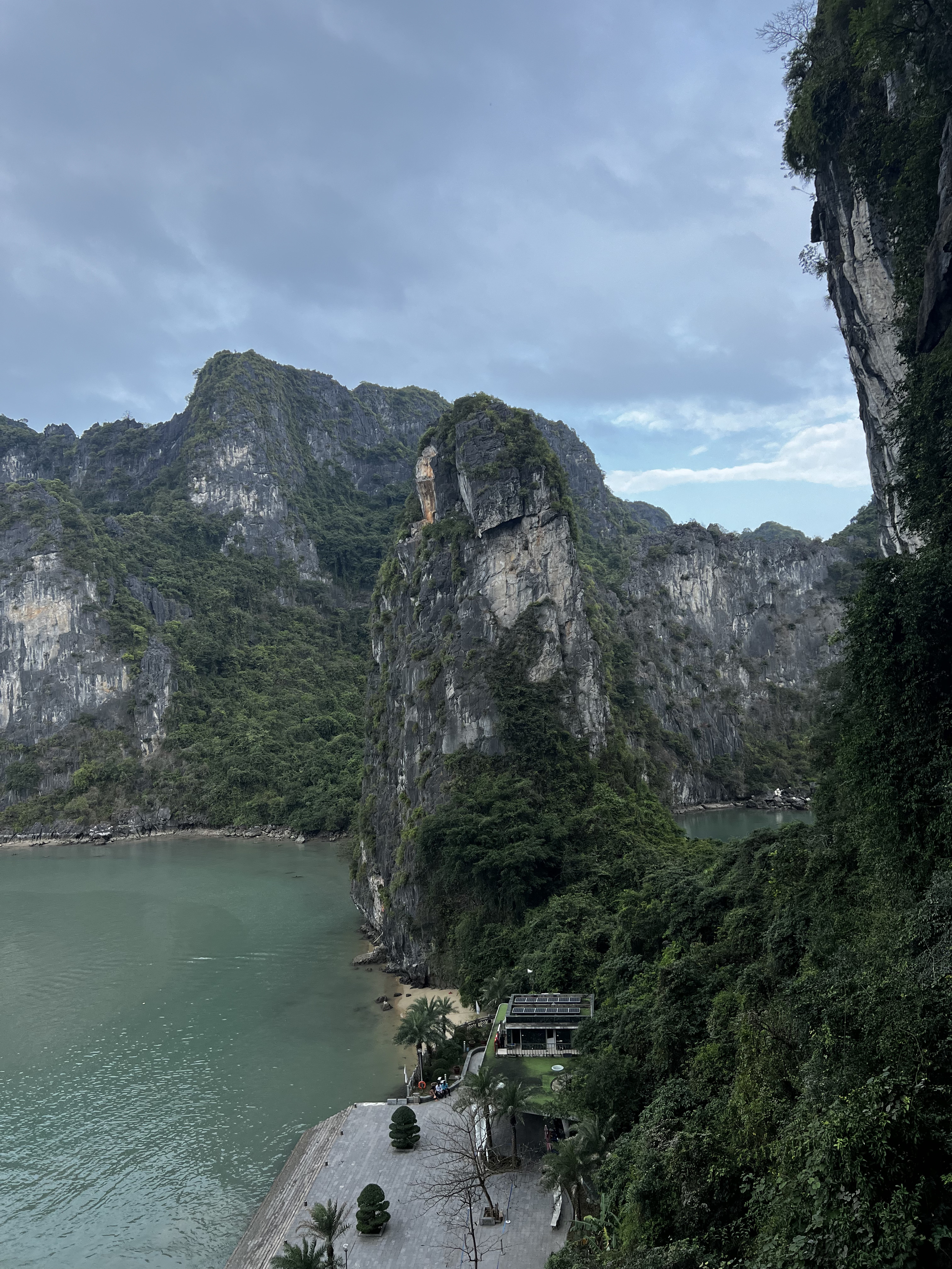 Picture Vietnam Ha Long Bay Sung Sot Cave 2024-01 7 - Recreation Sung Sot Cave