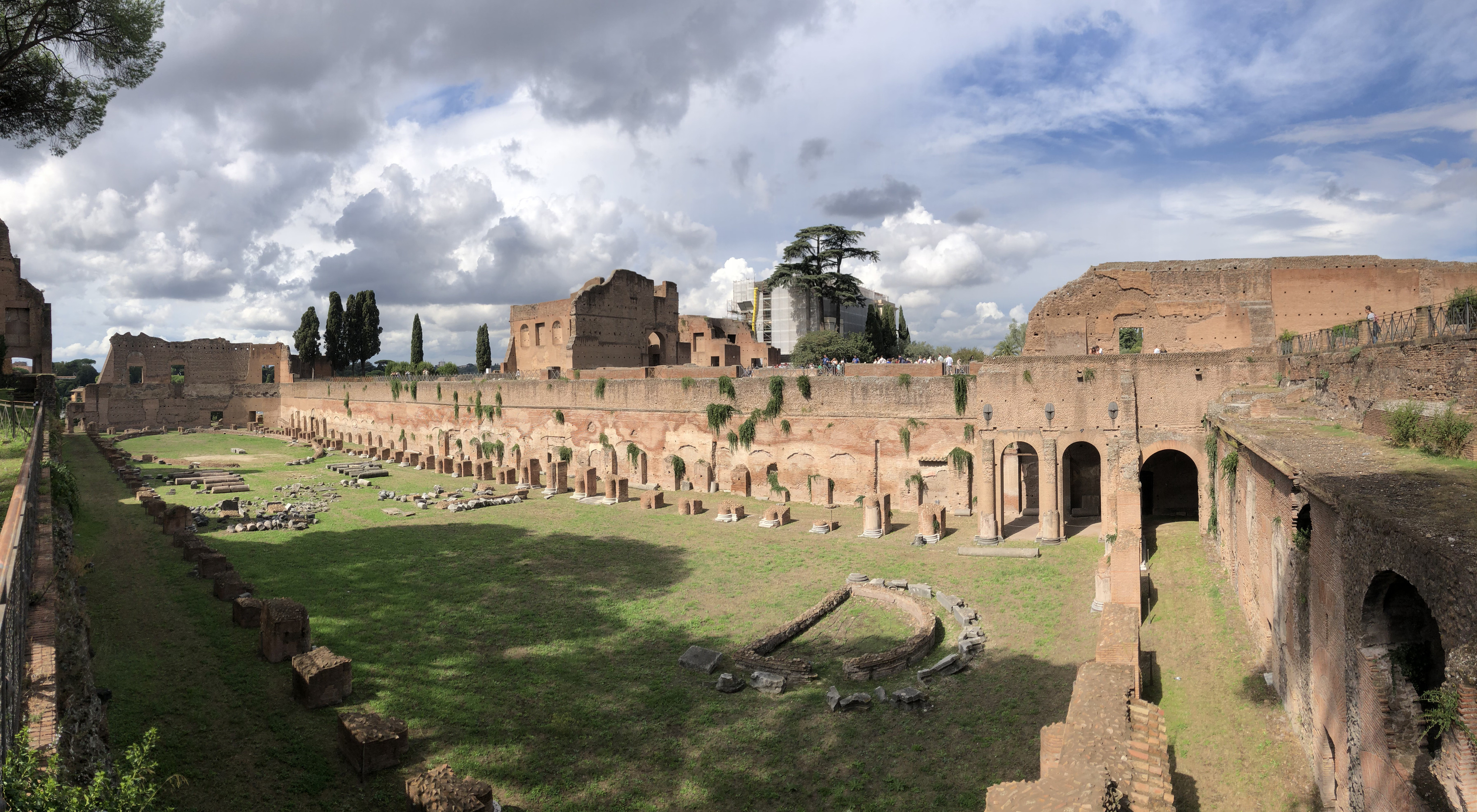 Picture Italy Rome Roman Forum 2024-09 76 - Recreation Roman Forum