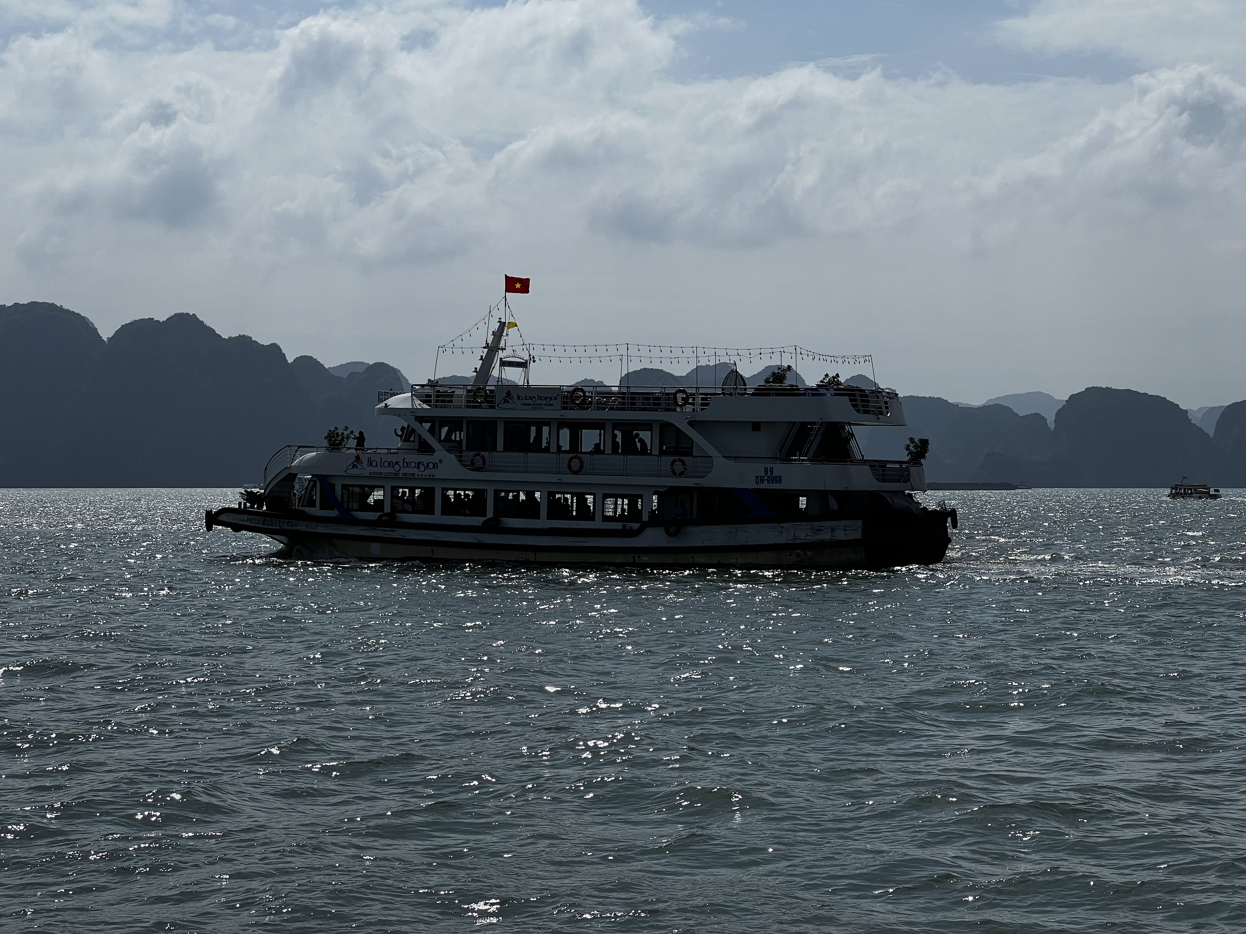 Picture Vietnam Ha Long Bay 2024-01 42 - Center Ha Long Bay